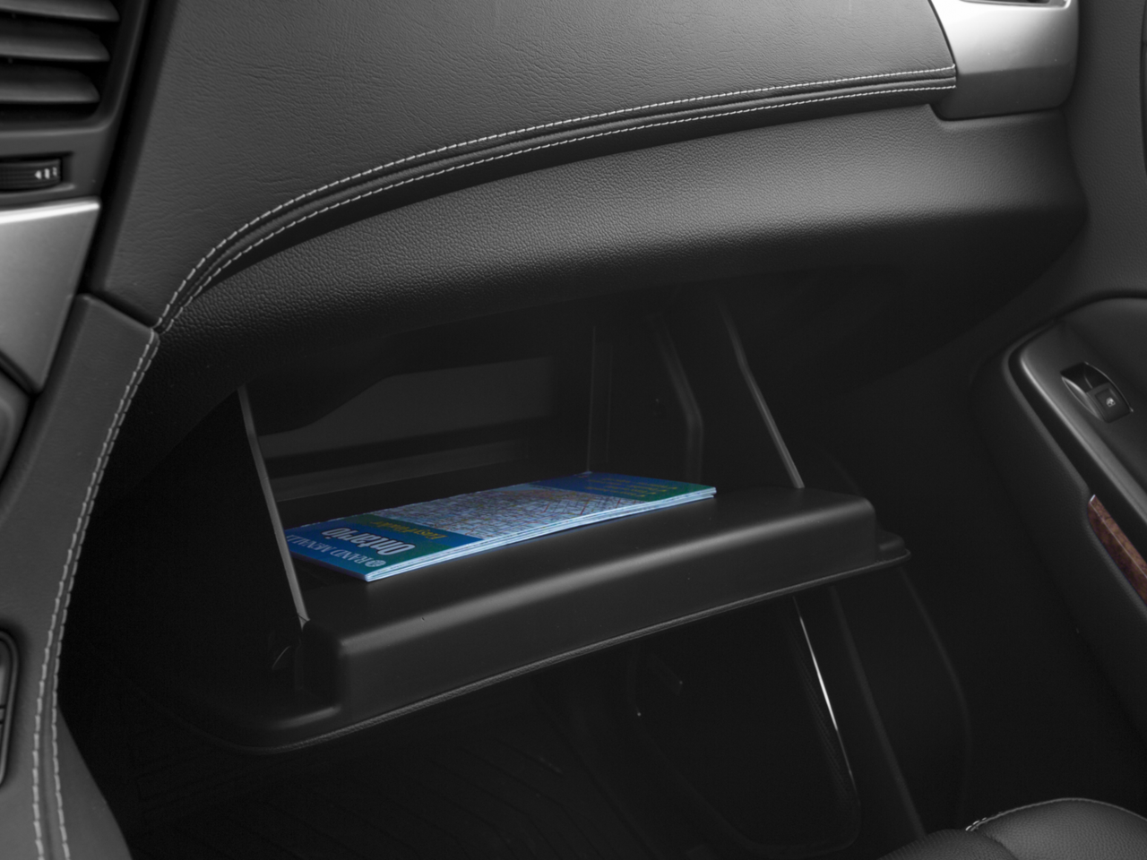 2016 Chevrolet Tahoe LTZ - Photo 12