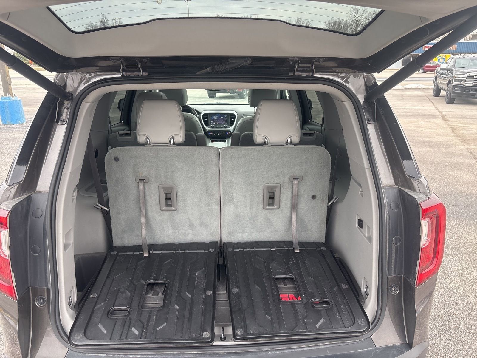 2020 GMC Acadia SLT