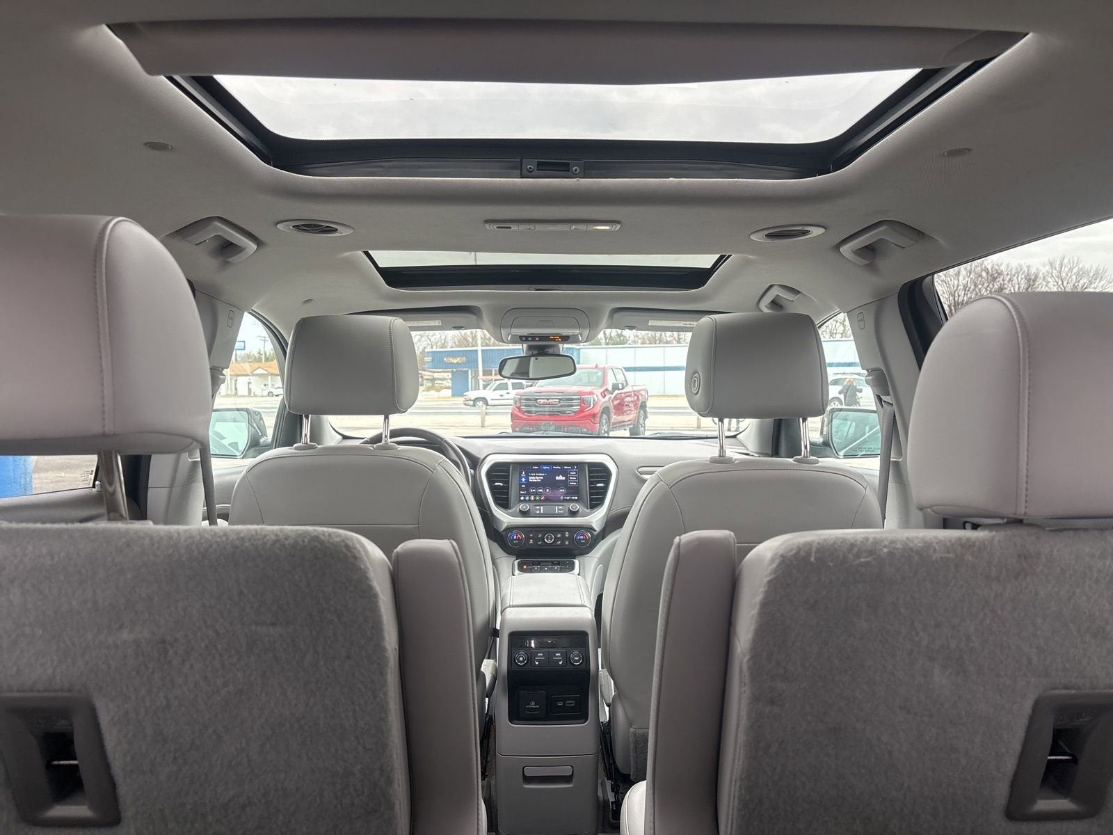 2020 GMC Acadia SLT