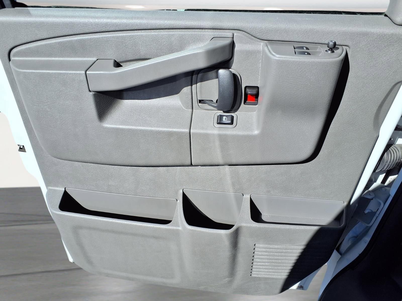 2024 GMC Savana Cargo 2500 Work Van