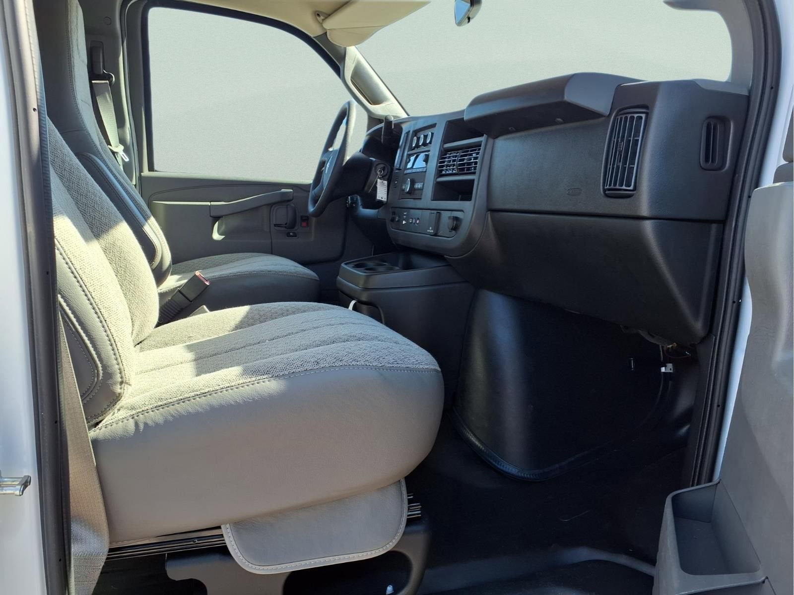 2024 GMC Savana Cargo 2500 Work Van