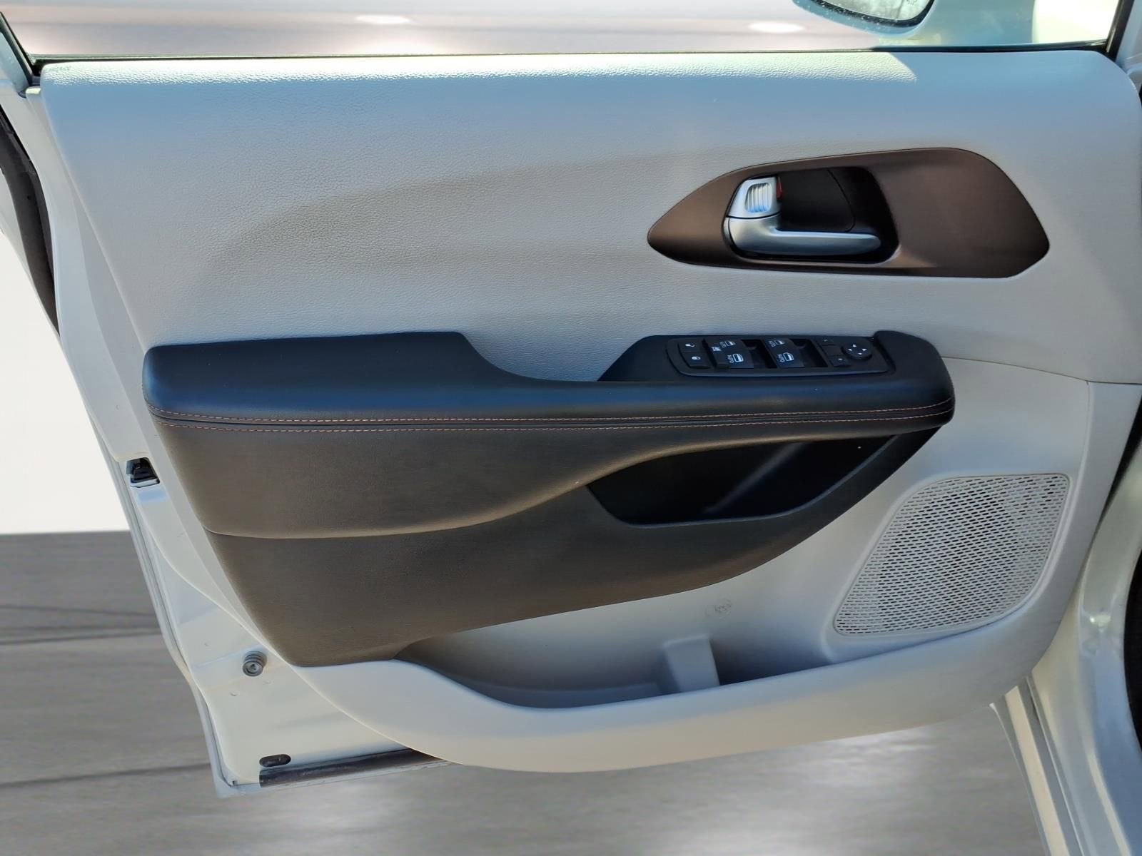 2019 Chrysler Pacifica Touring L Plus