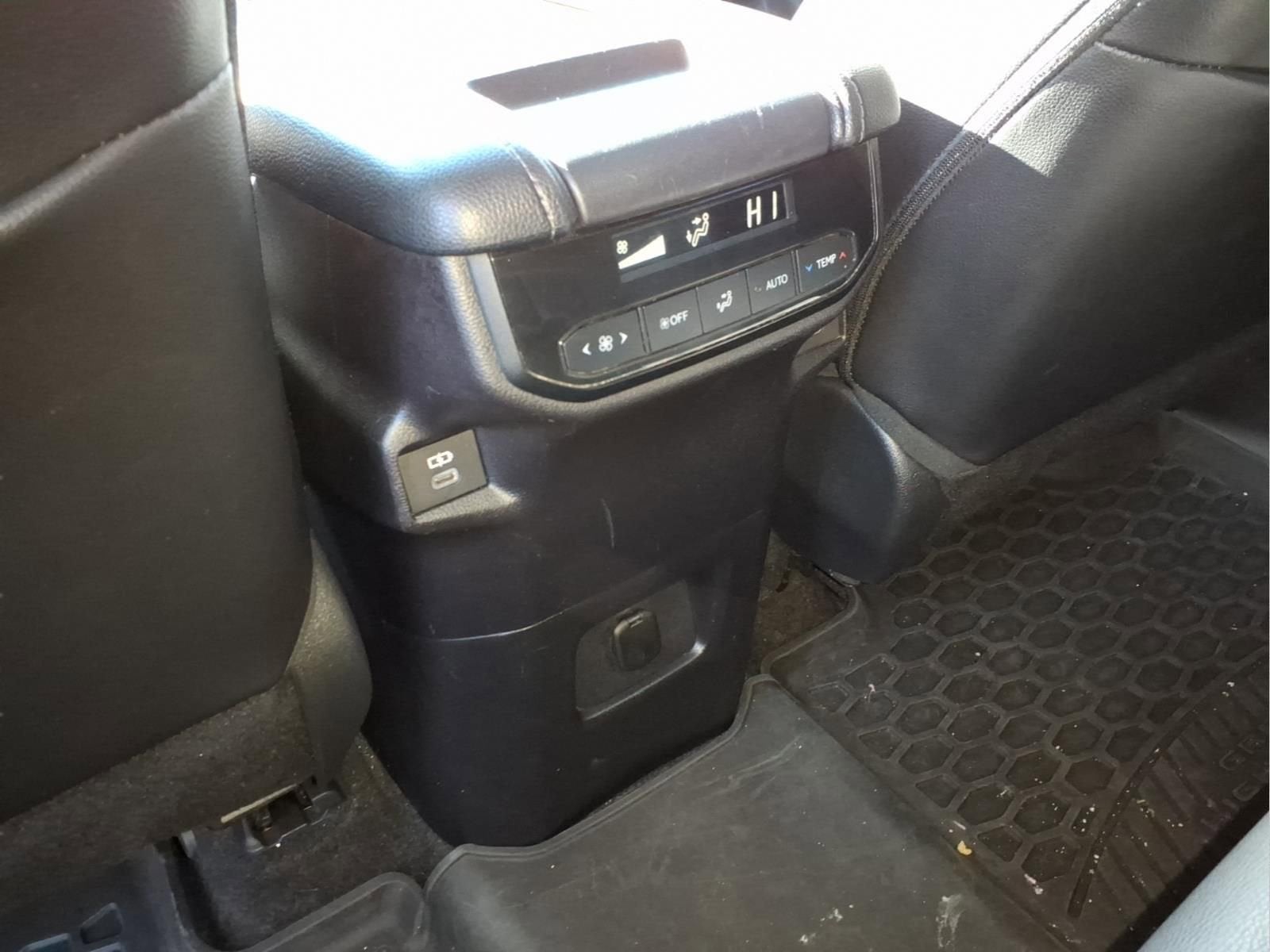 2024 TOYOTA TRUCK GRAND HIGHLANDE XLE