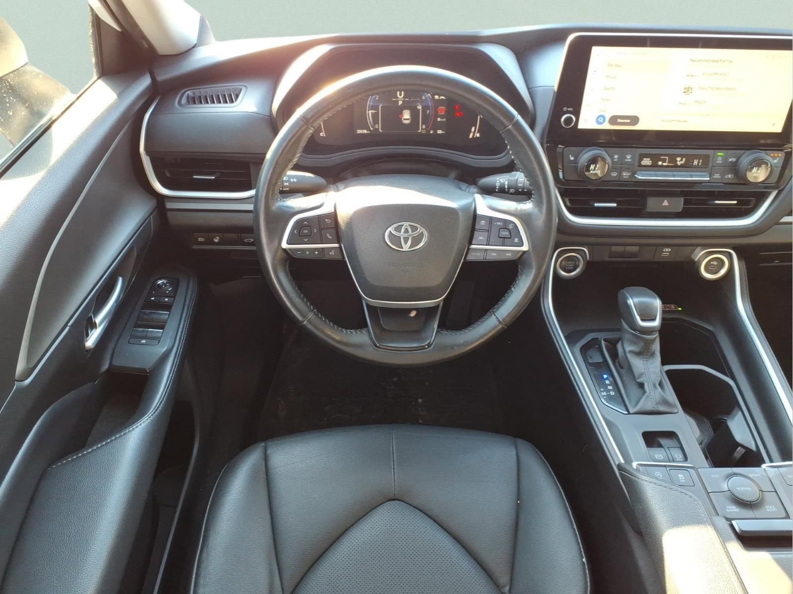 2024 TOYOTA TRUCK GRAND HIGHLANDE XLE