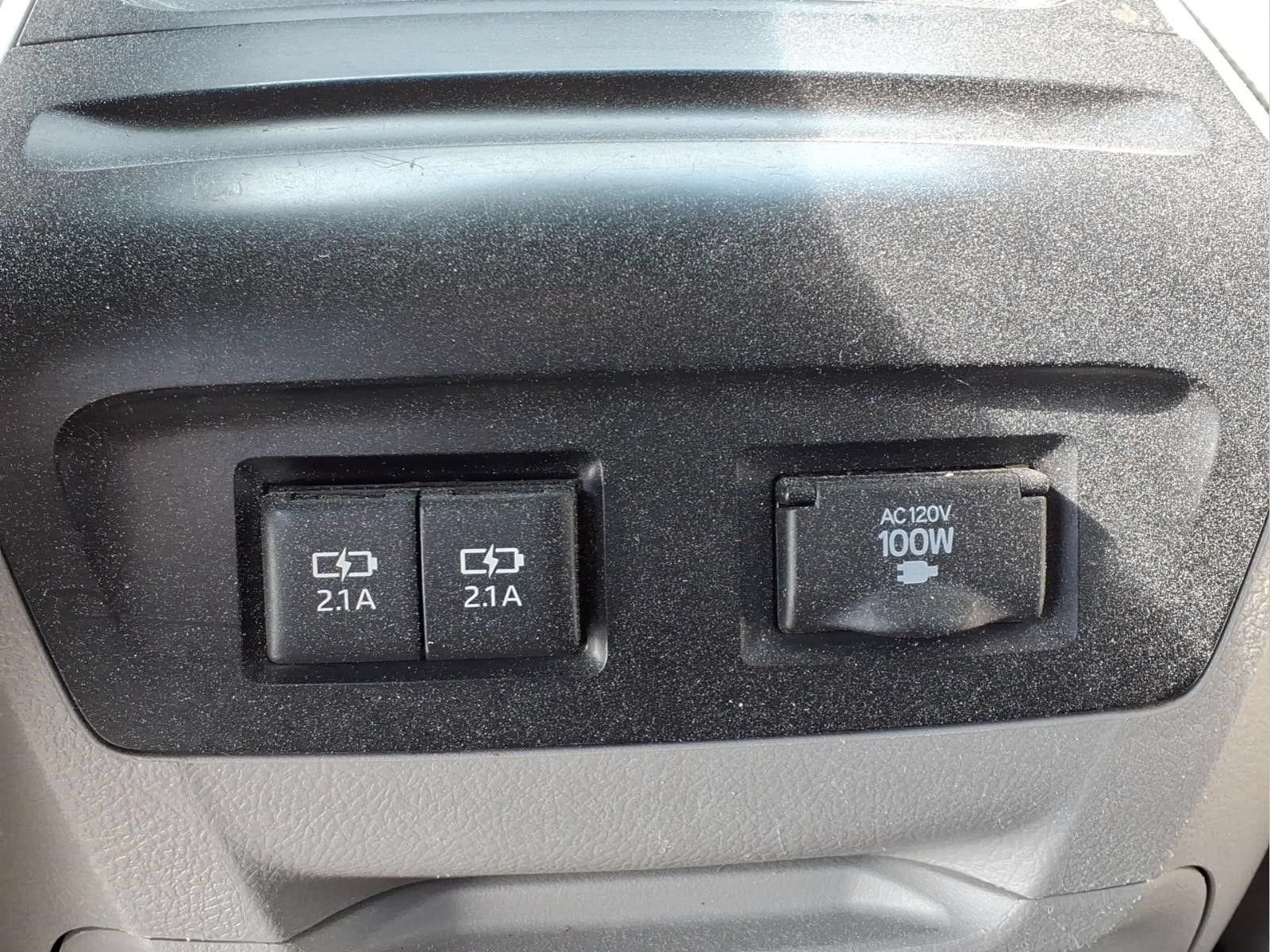 2018 Toyota Sienna LE Auto Access Seat