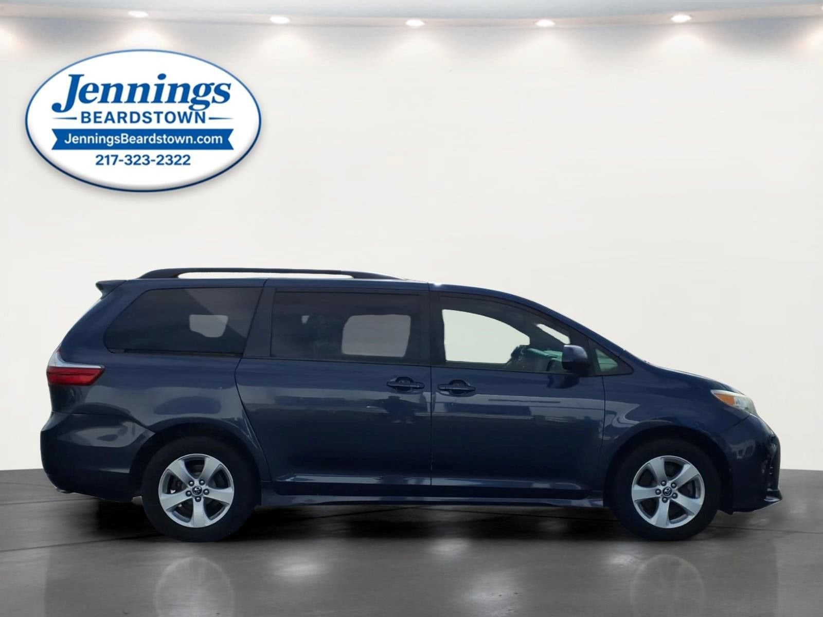2018 Toyota Sienna LE Auto Access Seat