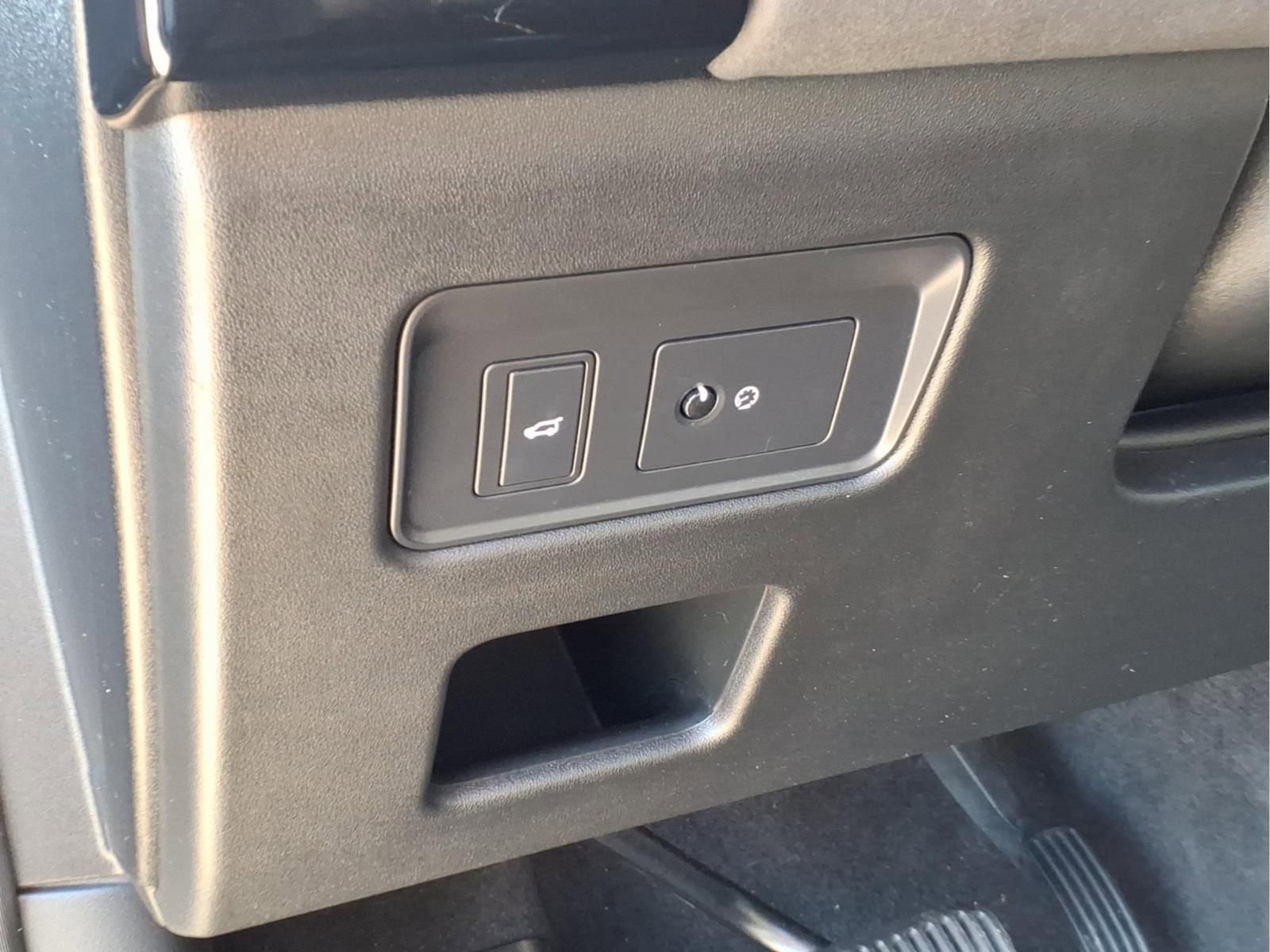 2018 Land Rover Discovery SE